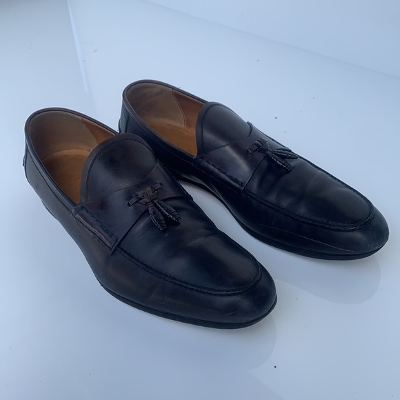 Black Leather Loafers/dress shoes by Gucci - Picture 8 of 16